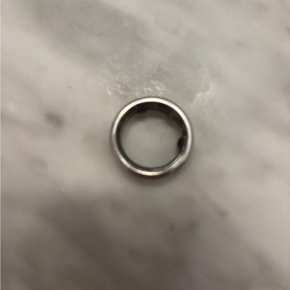 Oura Smart Ring with Charging Base - Generation 3
